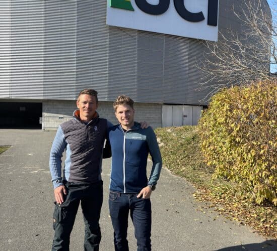 Bjørn Toft et Antoine lors de leurs interventions en physiothérapie à l'UCI, auprès de coachs du monde entier (CAS)