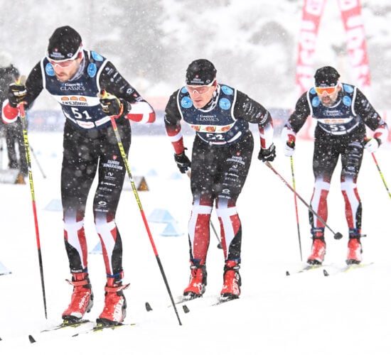 La toute première course pour l'équipe ski de fond à Bjørn dans le pro-tour de longue distance, ceci course contre-la-montre en équipe