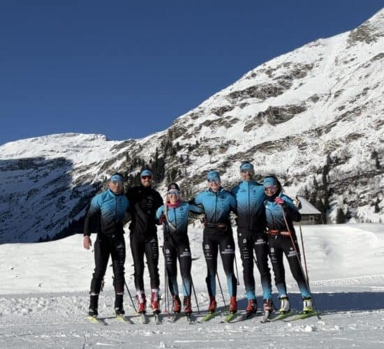 Bjørn Toft, physiothérapeute à Martigny avec son équipe ski de fond "Danish Skimarathon Team" pendant le saison 24/25