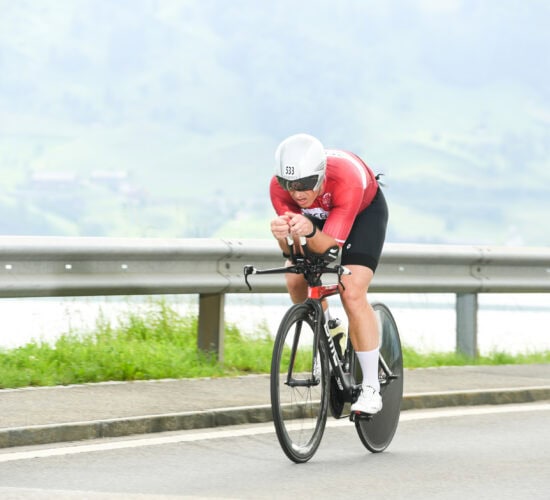 Triathlon à ZUG | Bjørn Toft, physiothérapeute à Martigny chez PHYSIONRJ
